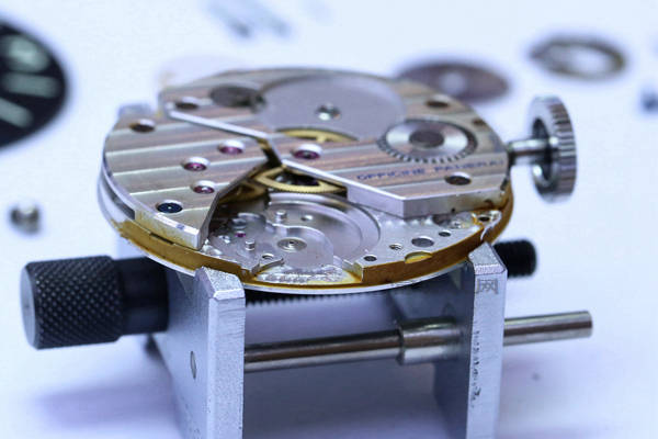 【萧邦维修】萧邦手表保养的秘诀
